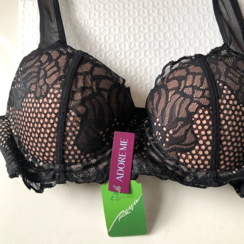 Adore Me Push up underwire bra size 32 B